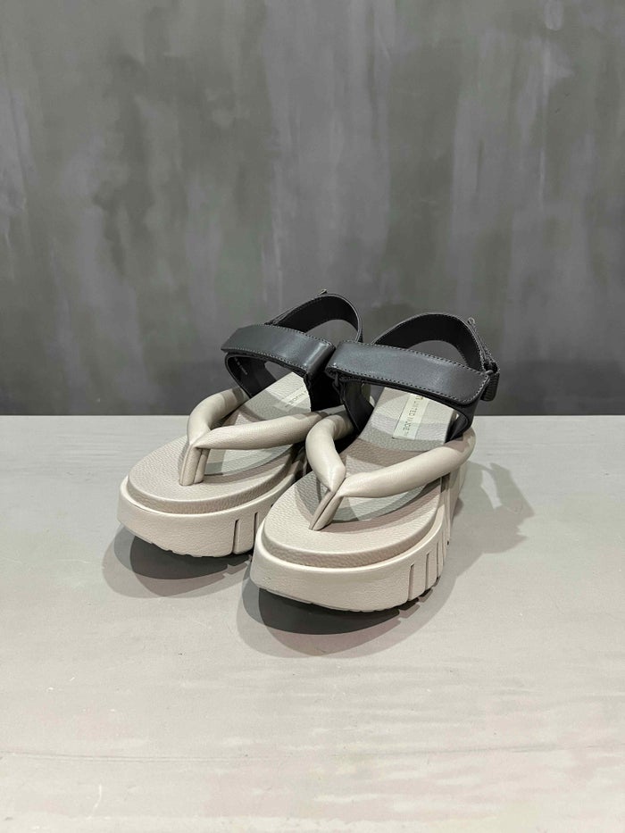 UNITED NUDE(ユナイテッドヌード)|Delta Tong Pumice|46430004