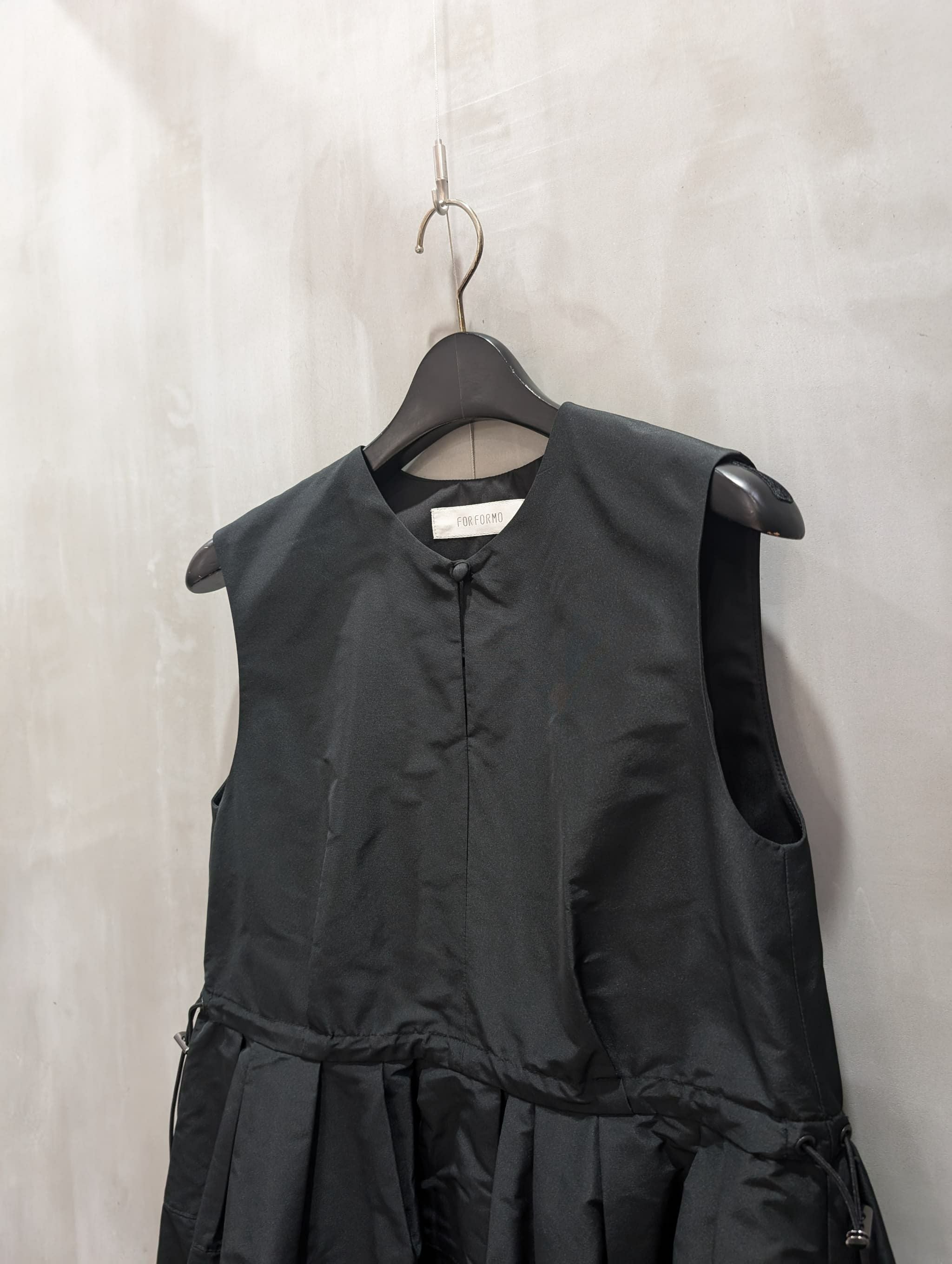 FORFORMO（フォルフォルモ）｜Sleeveless Form Tops｜724316 | MFG