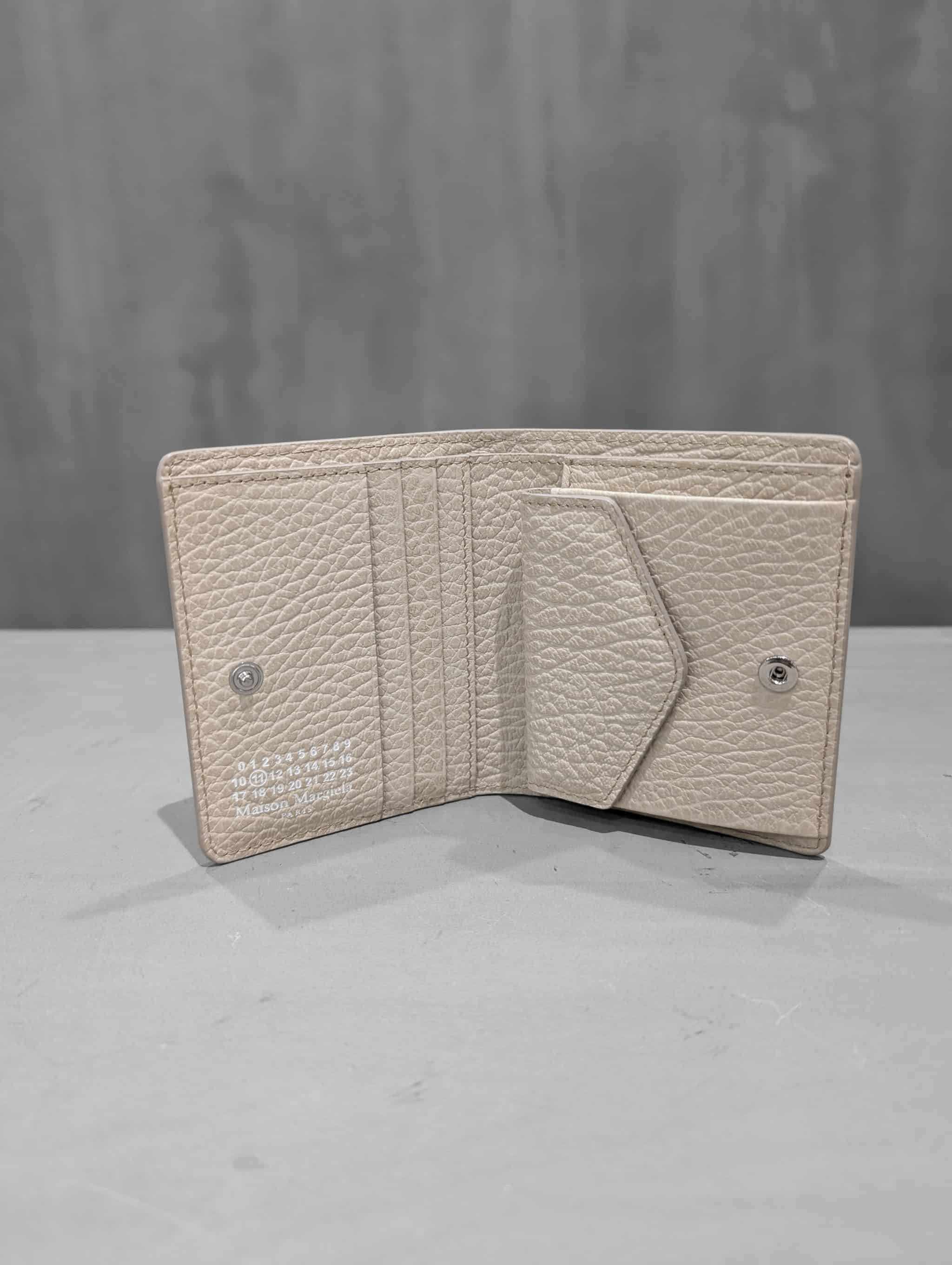 Maison Margiela（メゾンマルジェラ）｜bifold wallet｜S56UI0140P4455