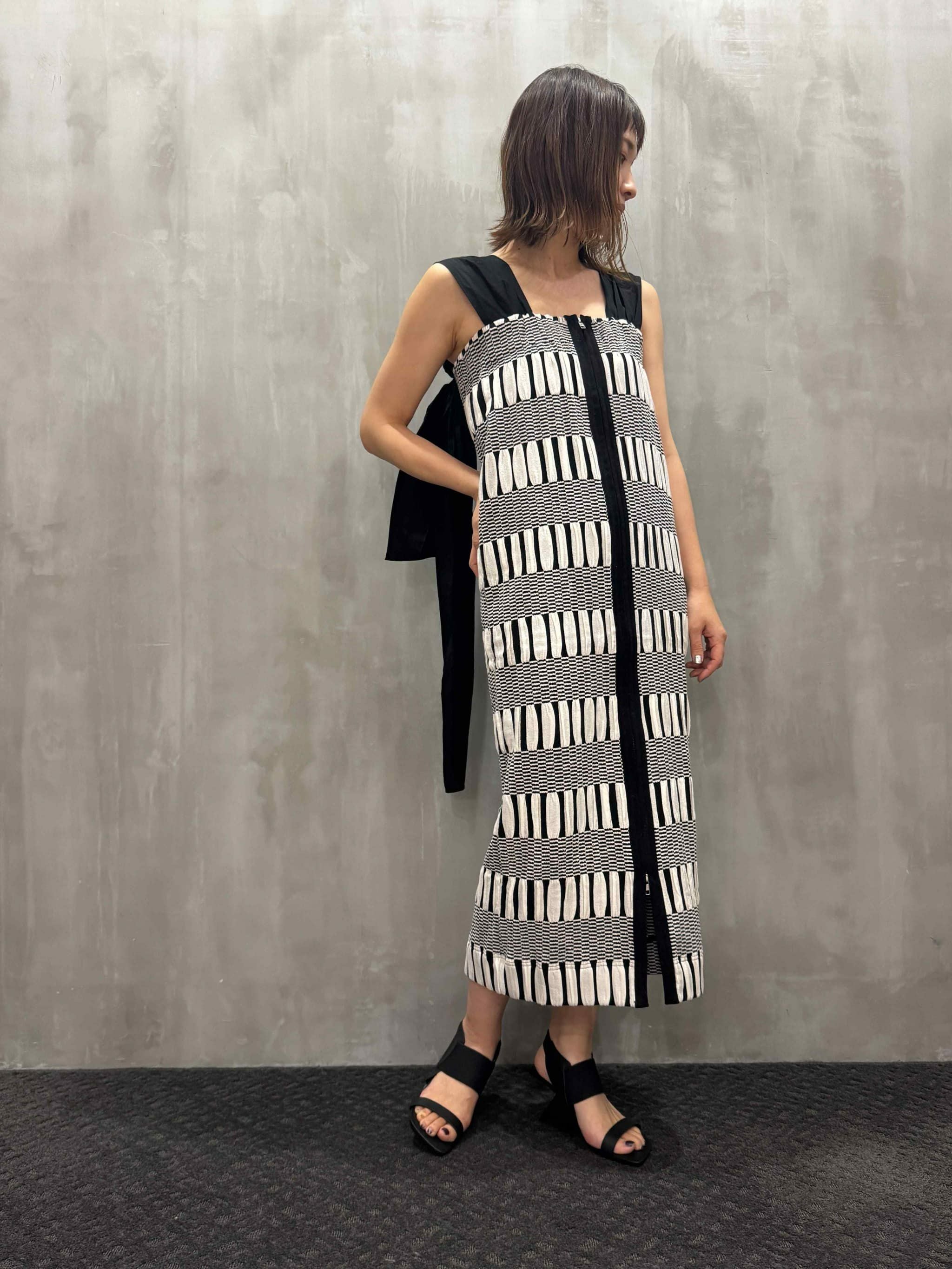 divka（ディウカ）｜High-Twist Double Jacquard Dress｜DK27-CS05-O06 