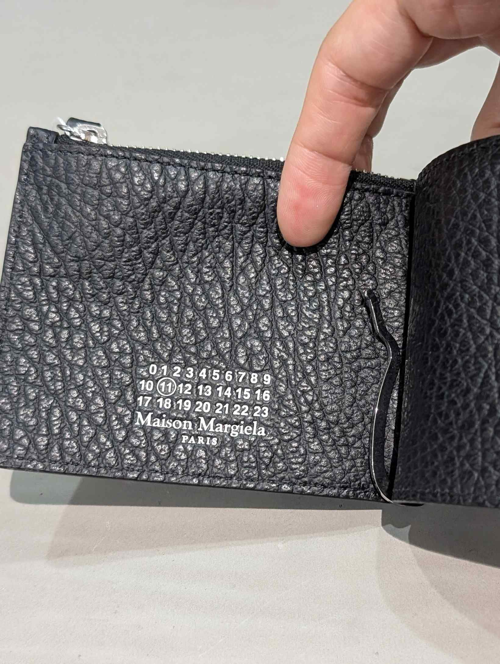 Maison Margiela（メゾンマルジェラ）｜Four stitches wallet