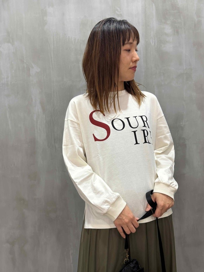 【20%OFFセール】trois(トロワ)|ロゴプリントクラシック天竺 ロングスリーブプルオーバー|T256-82008