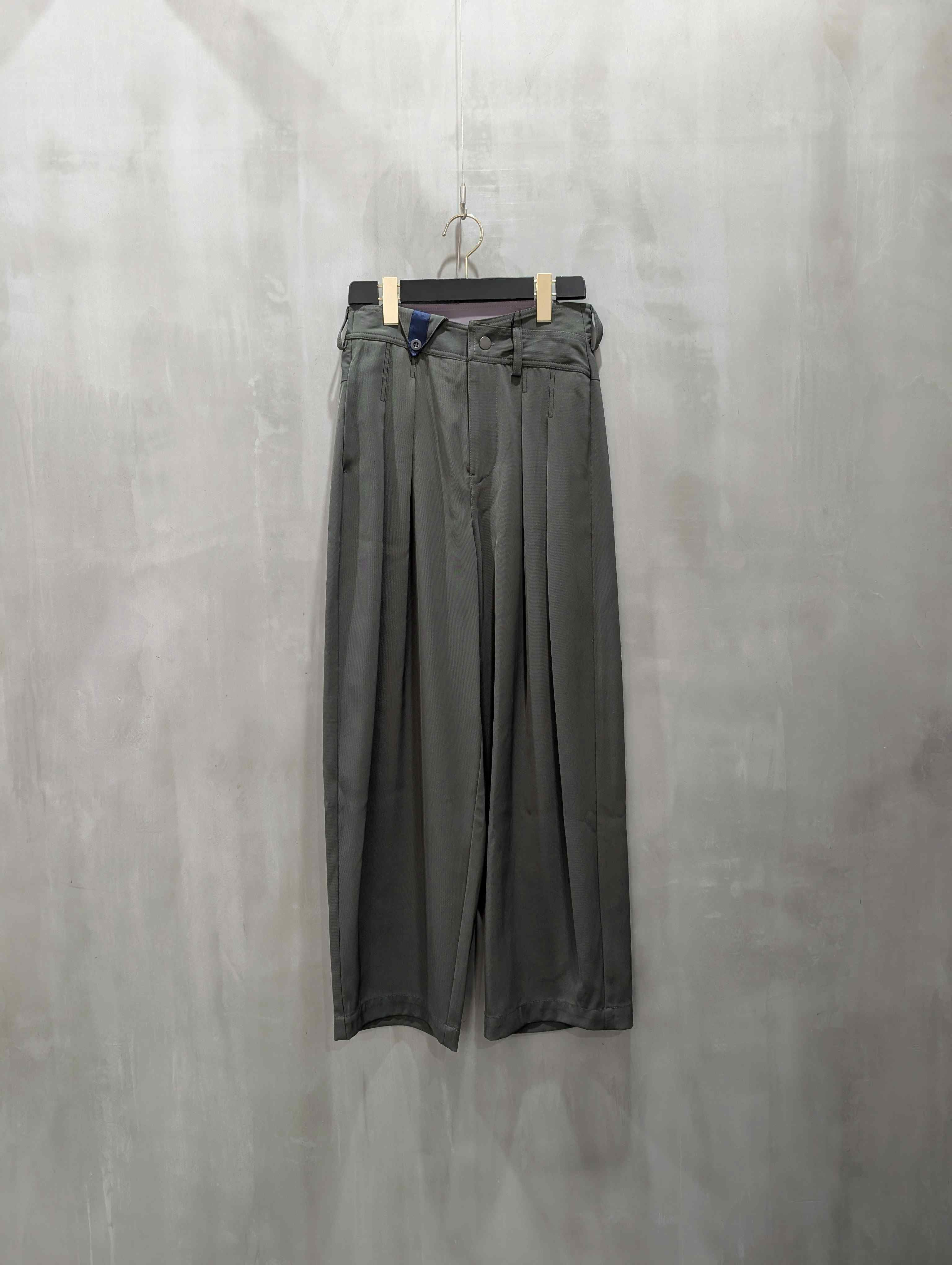MARECHAL TERRE（マルシャルテル）｜Tuck Wide Pants｜ZMT254PT303  display picture 1