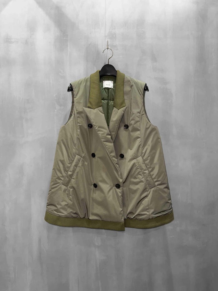 EZUMi(エズミ)|ピークドラペルパデットジレ|YEAW25JK04