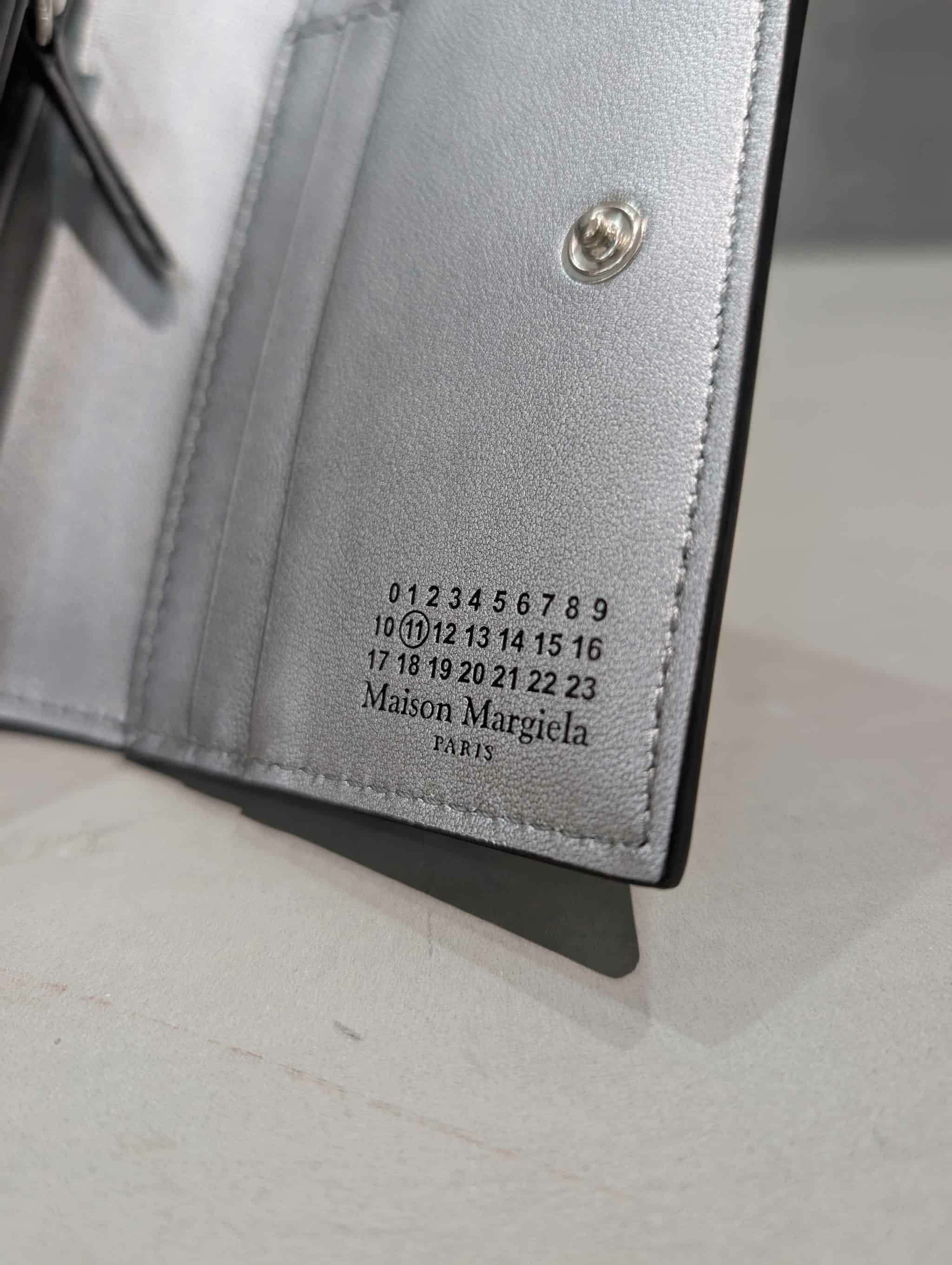 Maison Margiela（メゾンマルジェラ）｜二つ折りウォレット
