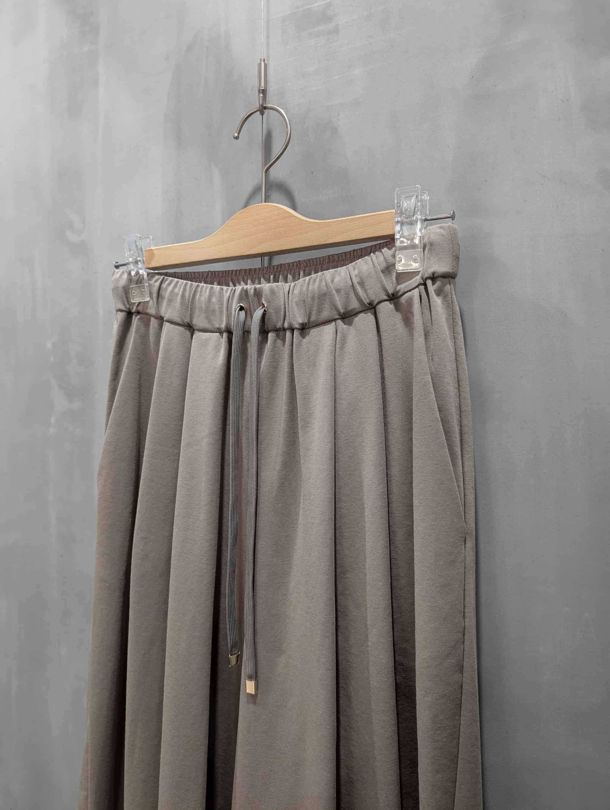 ayane（アヤン）｜ポンチ素材バレルレッグパンツ｜816339 | MFG WEBSTORE