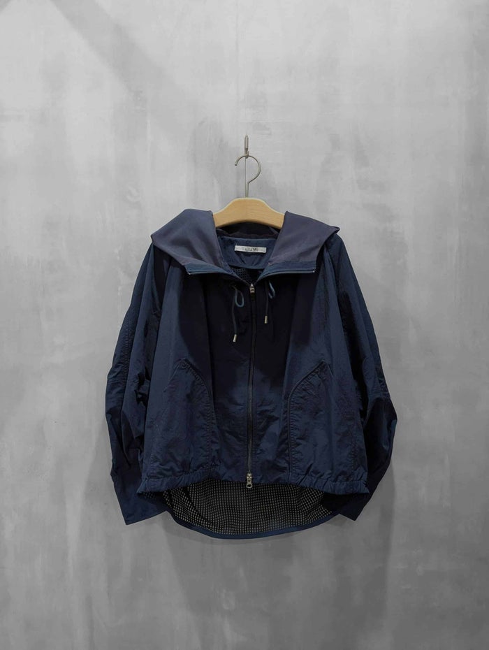 Lallia Mu(ラリア・ムー)|ギャザーフードナイロンブルゾン|2611240