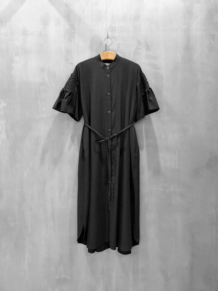 HERENCIA(ヘレンチア)|Short-Sleeved Smocked Dress|H326117