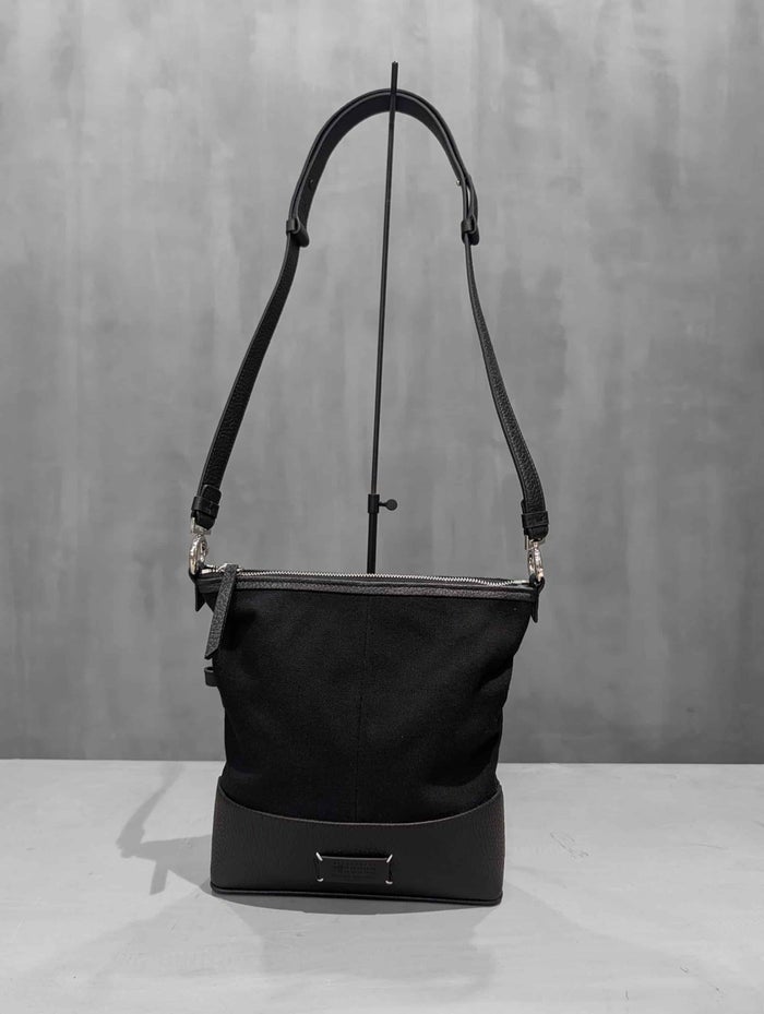 Maison Margiela(メゾンマルジェラ)|5AC Hobo Small|SB1WG0088P8833