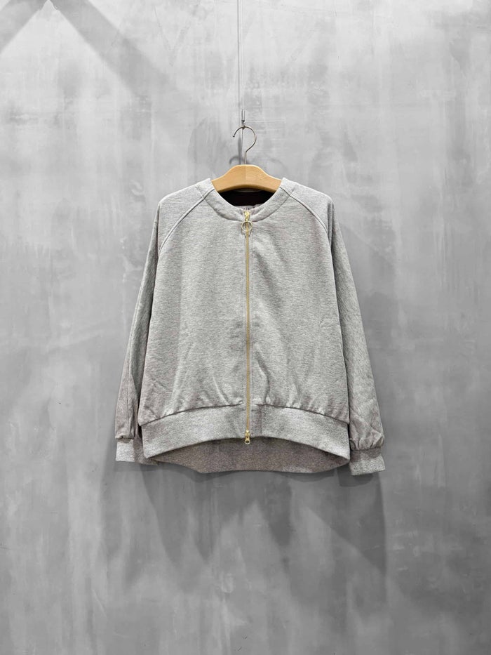 trois(トロワ)|ミニ裏毛×タフタ バックフリルZIPブルゾン|T266-83013